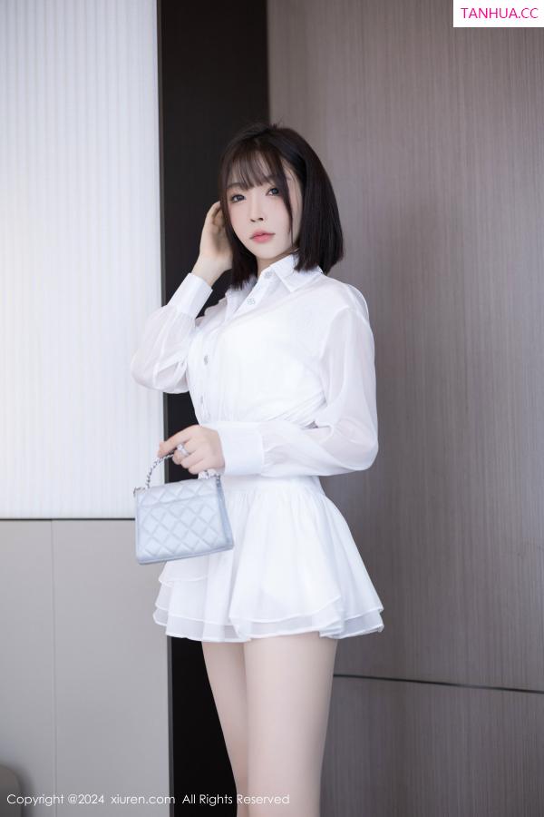 陈芝 芝芝Booty [XiuRen]高清写真图 2024.08.15 No.9020 徐莉芝Booty 丝袜美腿第3张图片